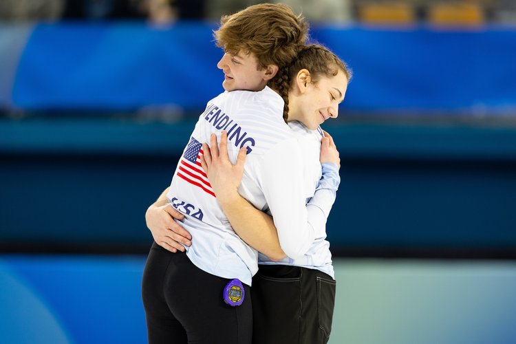 2024 mixed jr olympics hug